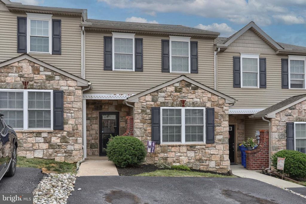 716 S 82ND ST, Harrisburg, PA 17111