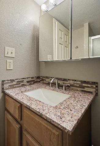 3301 Monroe Street NE UNIT J105, Albuquerque, NM 87110