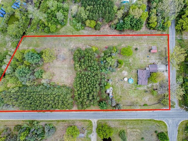 19030 W Almy Road, Howard City, MI 49329