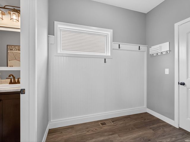 962 Casting Road, Huntertown, IN 46748