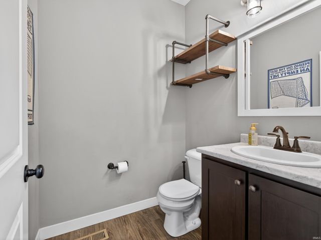 962 Casting Road, Huntertown, IN 46748