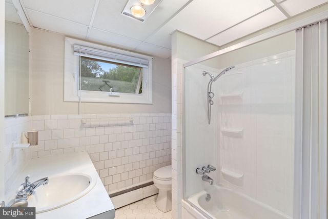 8005 WOODHOLME CIR, Pasadena, MD 21122