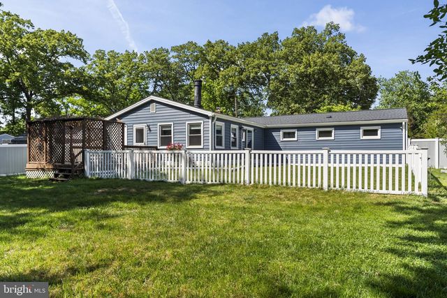 8005 WOODHOLME CIR, Pasadena, MD 21122