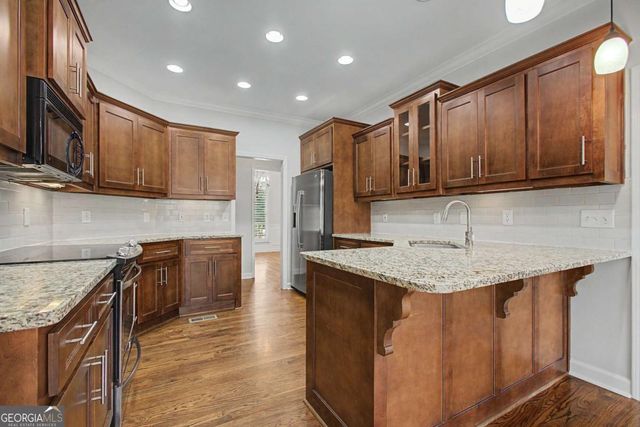 5043 Hickory Hills Drive, Woodstock, GA 30188