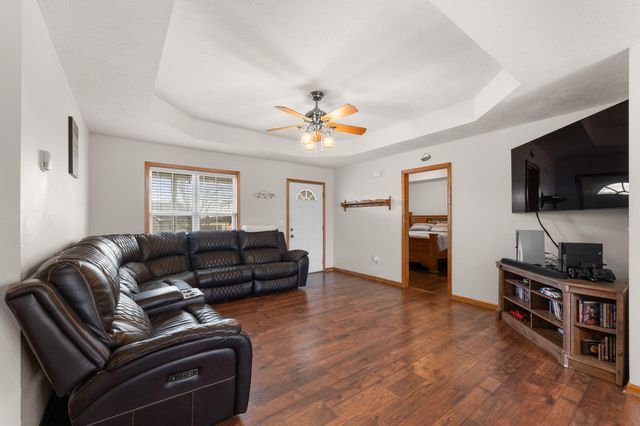 735 S Water Street, Seymour, MO 65746