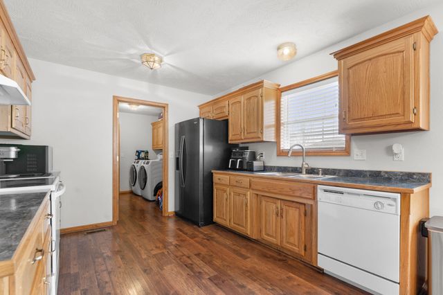 735 S Water Street, Seymour, MO 65746