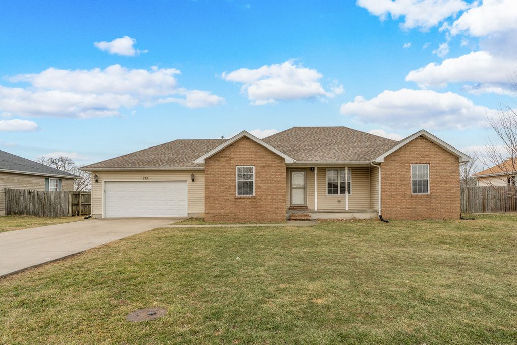 735 S Water Street, Seymour, MO 65746