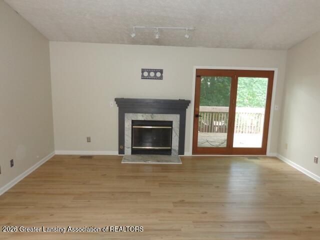 5041 W Willoughby Road 7, Holt, MI 48842