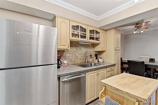13178 Royal Pines Drive 3, Maryland Heights, MO 63146