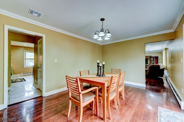 6 Linda St, Parsippany-troy Hills Twp., NJ 07054