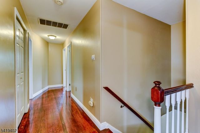 6 Linda St, Parsippany-troy Hills Twp., NJ 07054
