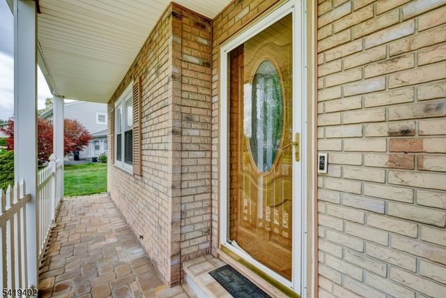 6 Linda St, Parsippany-troy Hills Twp., NJ 07054