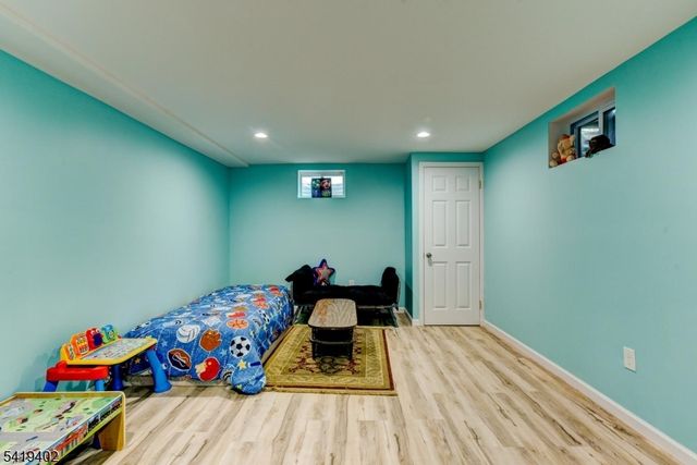 6 Linda St, Parsippany-troy Hills Twp., NJ 07054