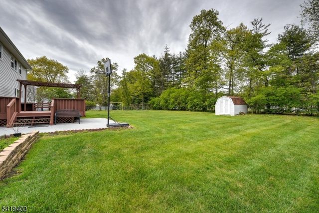6 Linda St, Parsippany-troy Hills Twp., NJ 07054