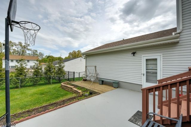 6 Linda St, Parsippany-troy Hills Twp., NJ 07054