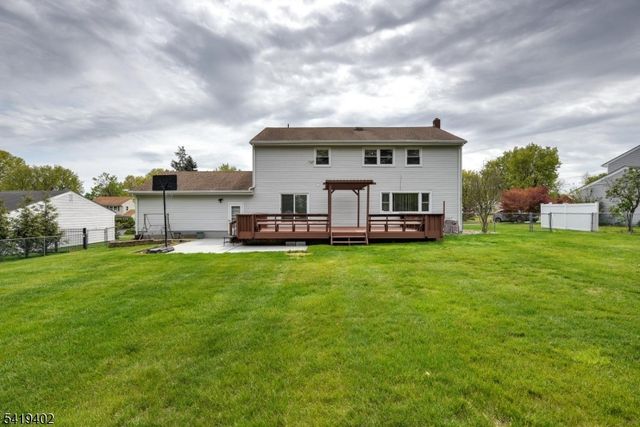 6 Linda St, Parsippany-troy Hills Twp., NJ 07054