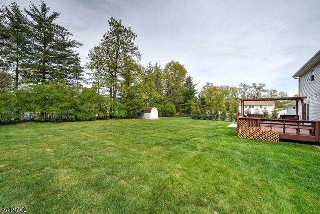 6 Linda St, Parsippany-troy Hills Twp., NJ 07054