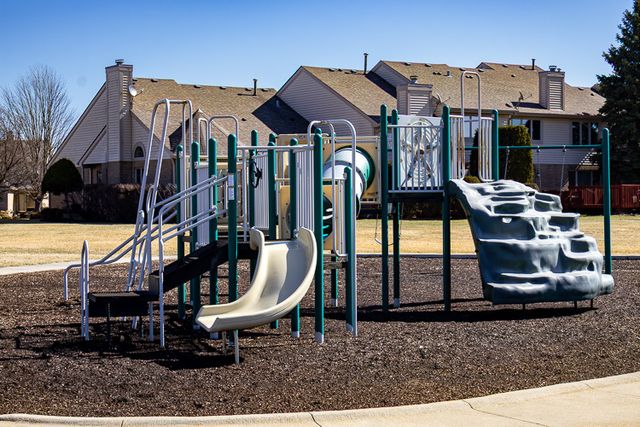 65 Aegina Court, Tinley Park, IL 60477