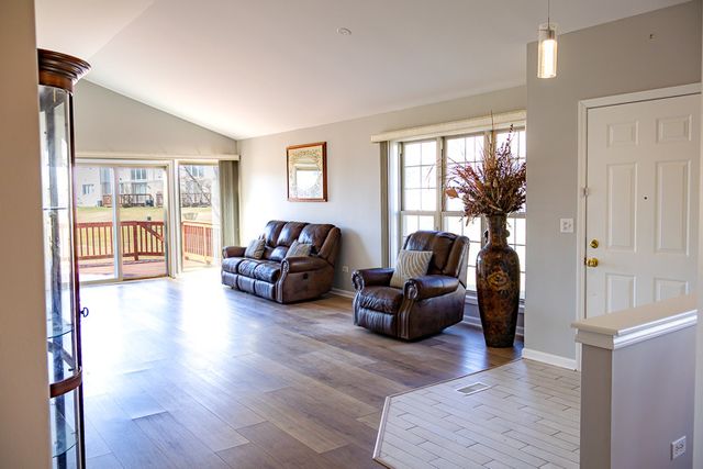 65 Aegina Court, Tinley Park, IL 60477