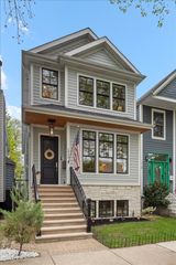 1924 W Farragut Avenue, Chicago, IL 60640