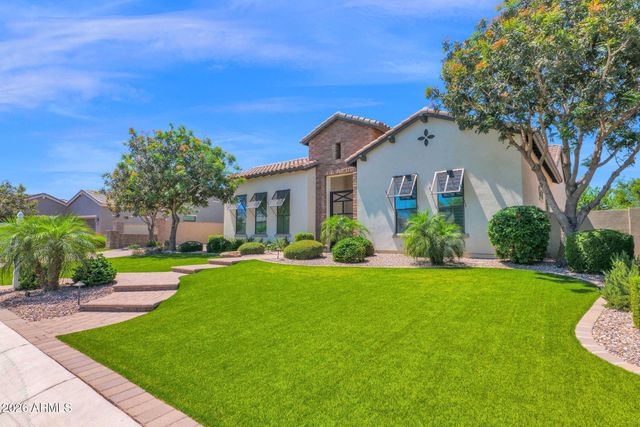 7098 S PORTLAND Avenue, Gilbert, AZ 85298