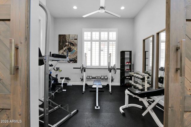 7098 S PORTLAND Avenue, Gilbert, AZ 85298