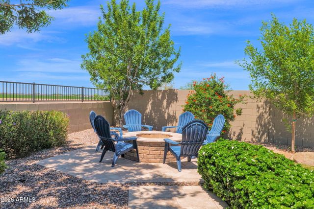 7098 S PORTLAND Avenue, Gilbert, AZ 85298