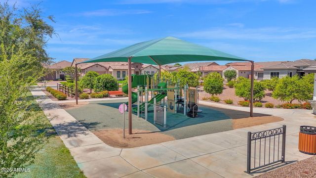 7098 S PORTLAND Avenue, Gilbert, AZ 85298