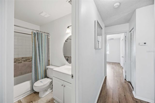 2752 HIDDEN LAKE BOULEVARD C, Sarasota, FL 34237