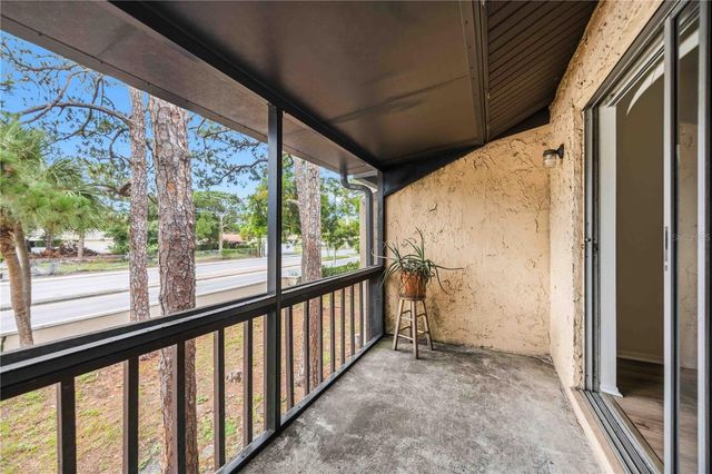 2752 HIDDEN LAKE BOULEVARD C, Sarasota, FL 34237
