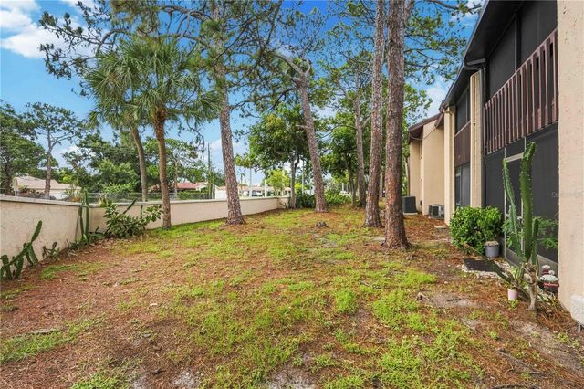 2752 HIDDEN LAKE BOULEVARD C, Sarasota, FL 34237