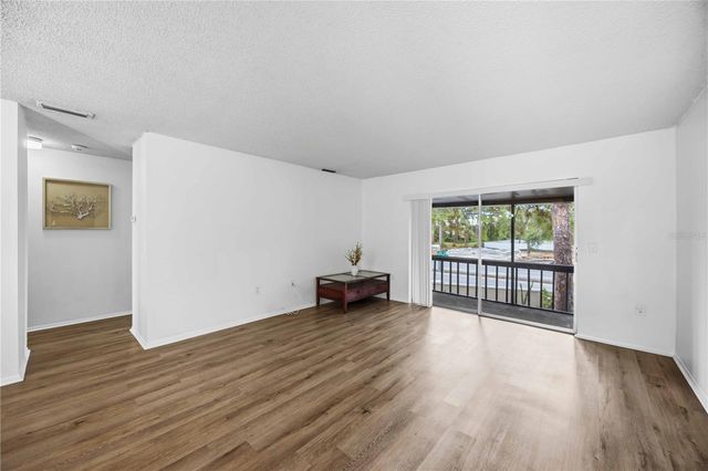 2752 HIDDEN LAKE BOULEVARD C, Sarasota, FL 34237