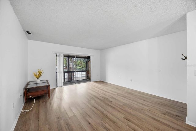 2752 HIDDEN LAKE BOULEVARD C, Sarasota, FL 34237