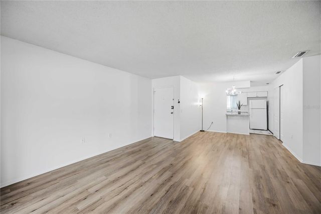 2752 HIDDEN LAKE BOULEVARD C, Sarasota, FL 34237