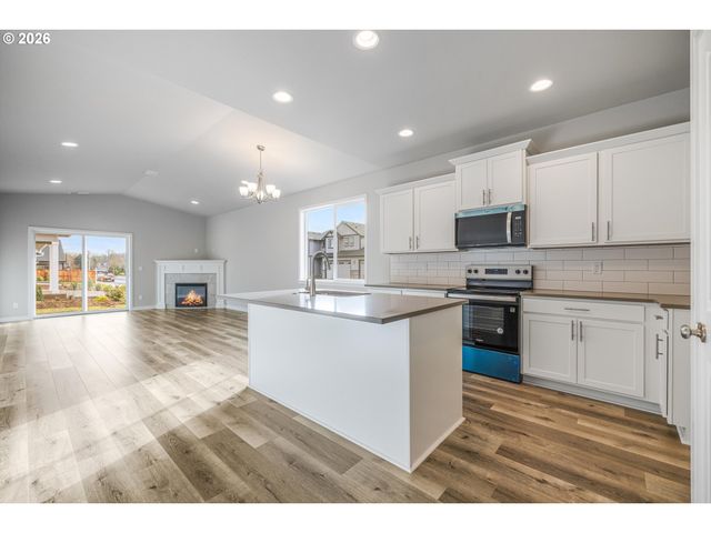 435 S Elm St, Yamhill, OR 97148