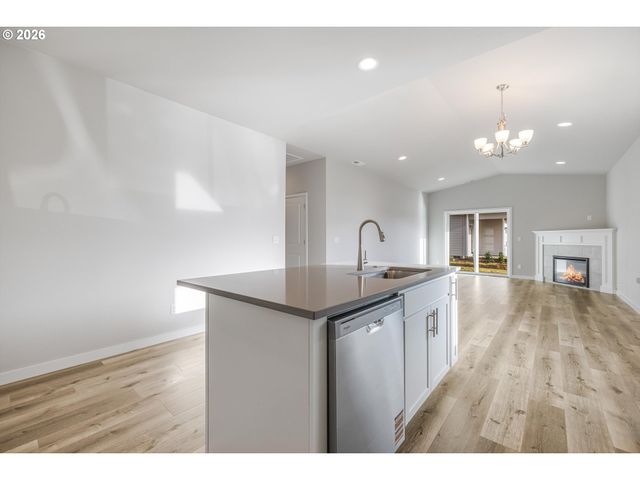 435 S Elm St, Yamhill, OR 97148