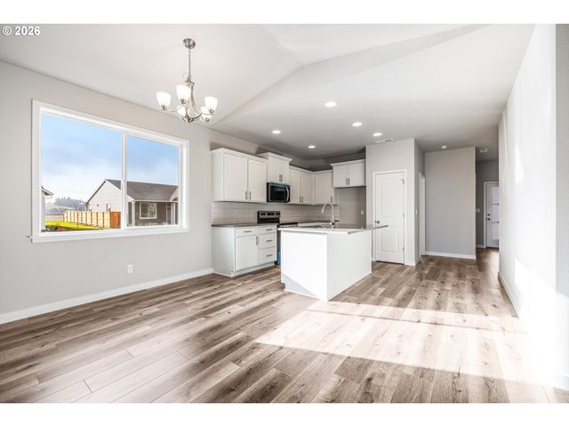 435 S Elm St, Yamhill, OR 97148