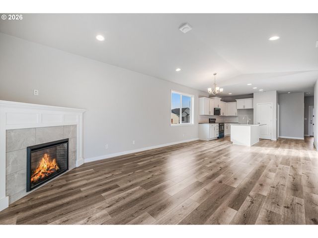 435 S Elm St, Yamhill, OR 97148