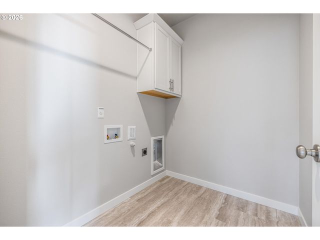 435 S Elm St, Yamhill, OR 97148