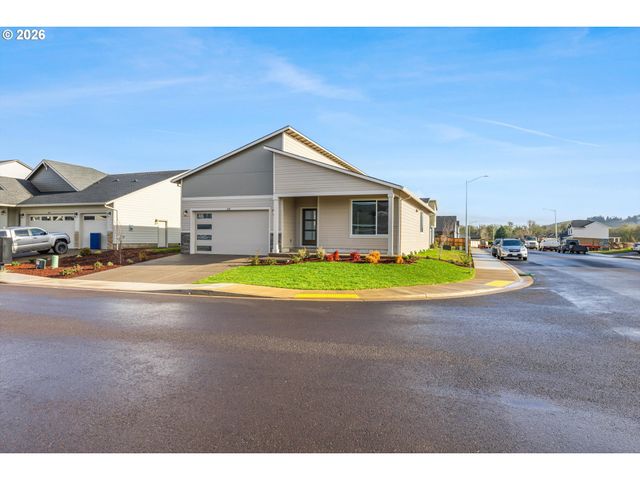 435 S Elm St, Yamhill, OR 97148