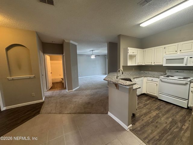 10000 GATE Parkway 1323, Jacksonville, FL 32246