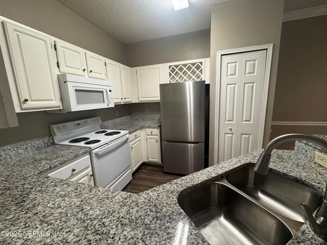 10000 GATE Parkway 1323, Jacksonville, FL 32246