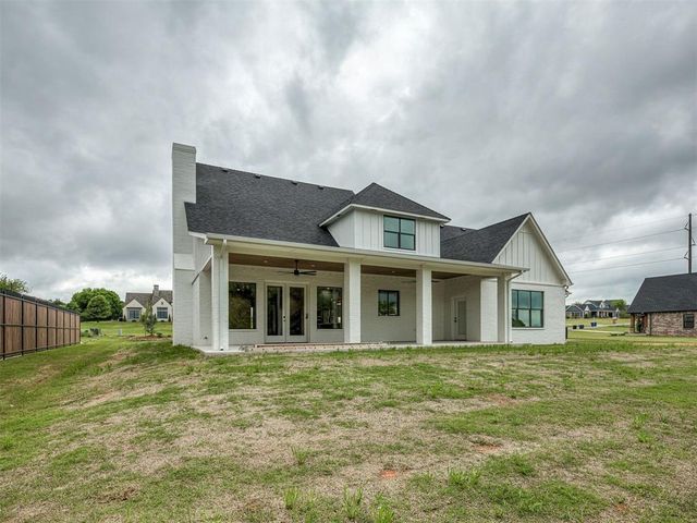 3222 Red Ridge Drive, Blanchard, OK 73010