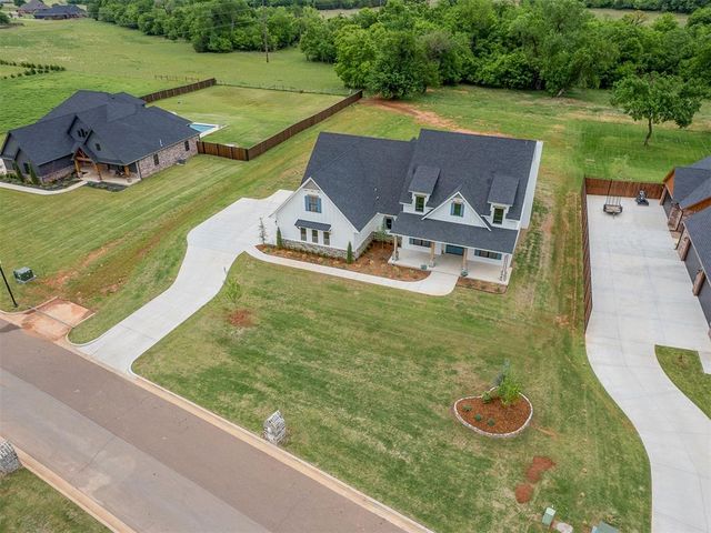 3222 Red Ridge Drive, Blanchard, OK 73010
