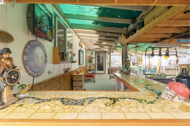 753 W Evans Creek Road, Rogue River, OR 97537