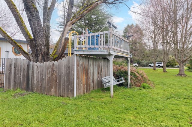 753 W Evans Creek Road, Rogue River, OR 97537