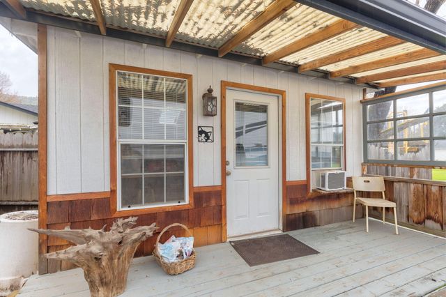 753 W Evans Creek Road, Rogue River, OR 97537