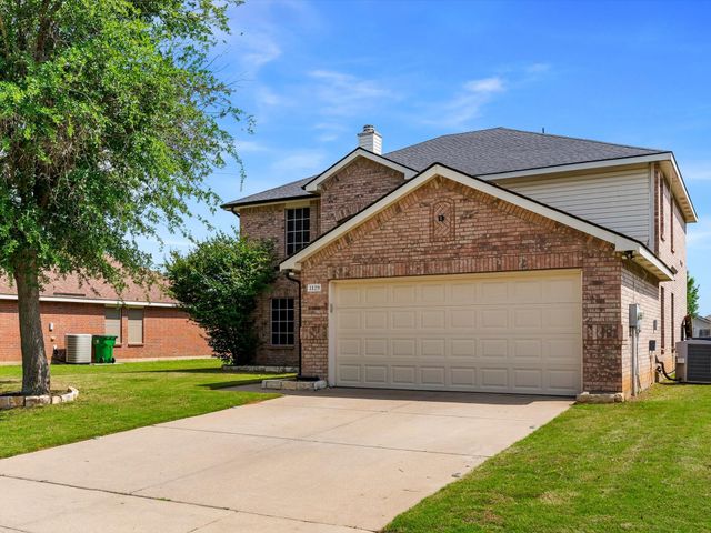 1129 Switchgrass Lane, Crowley, TX 76036