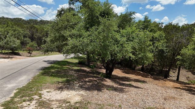 1106 Larkhall DR, Spicewood, TX 78669