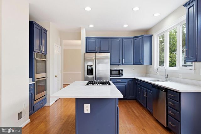 7608 MCWEADON LN, Springfield, VA 22150